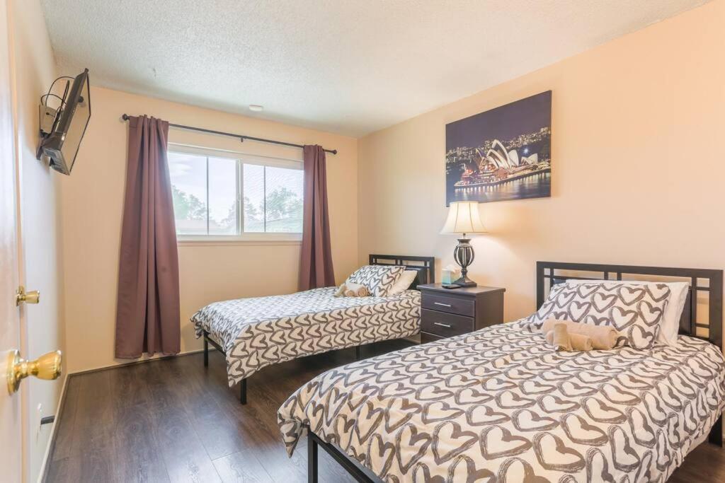 Vacation Home 3.5 Mi To Strip/Dt/Outlt Up To 8 Gst Лас-Вегас Экстерьер фото