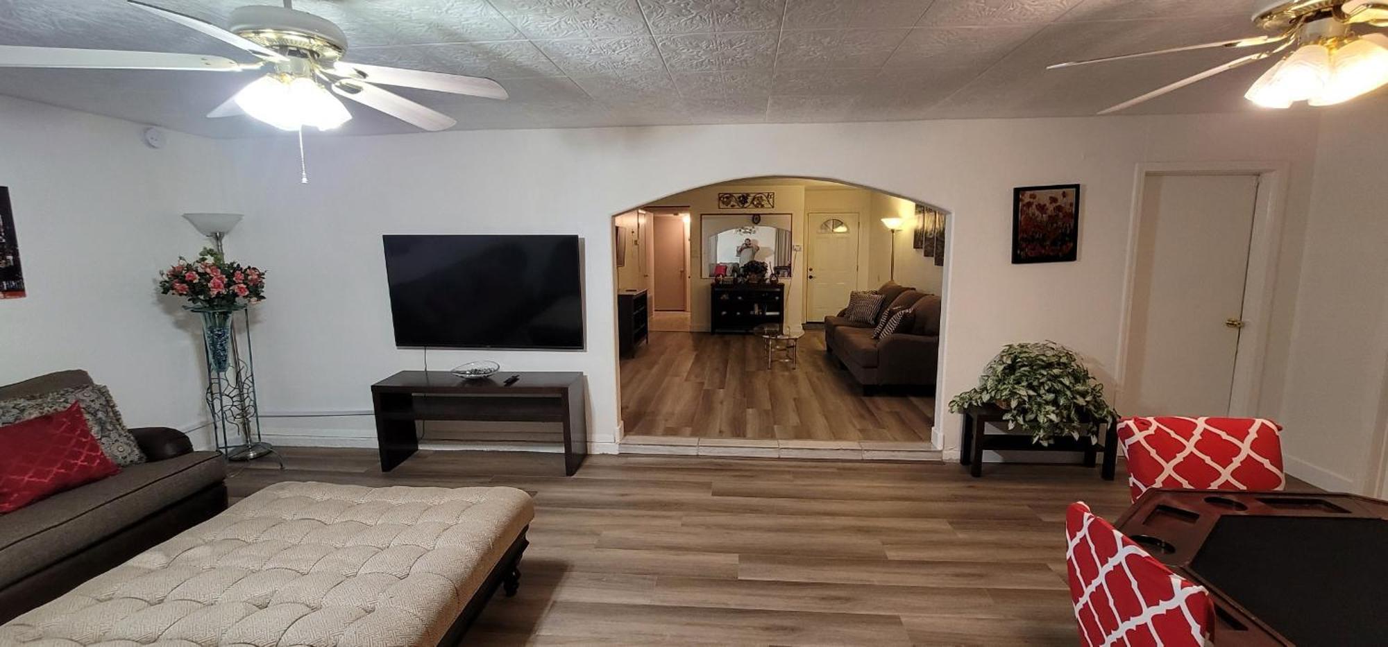 Vacation Home 3.5 Mi To Strip/Dt/Outlt Up To 8 Gst Лас-Вегас Экстерьер фото
